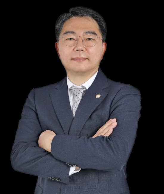 김민수 변호사님